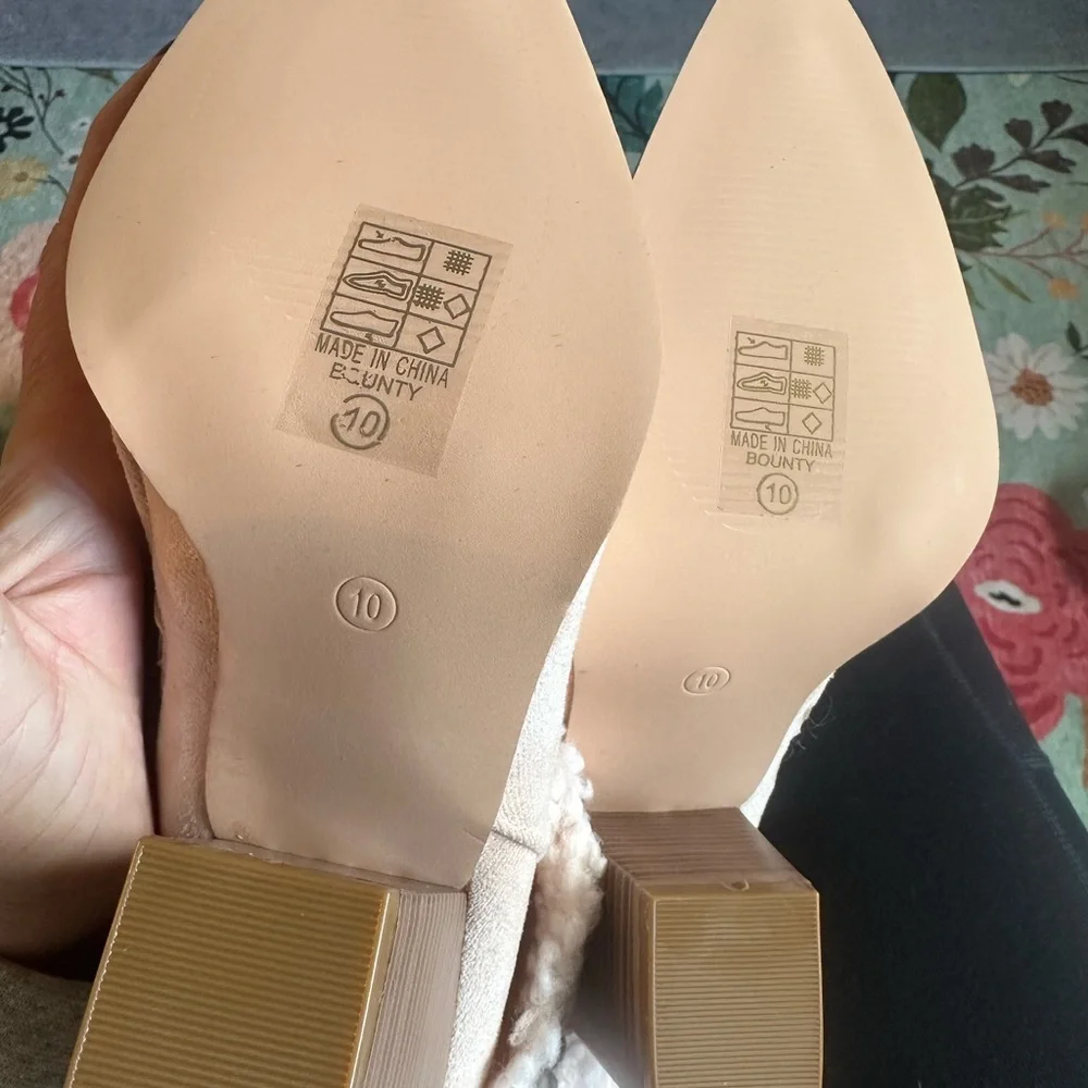 Women's Cream Sherpa Cowboy  Boots - Picture 3 of 4